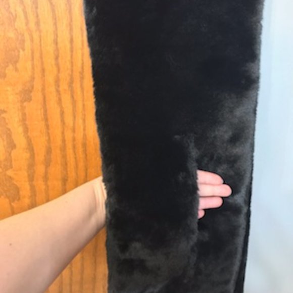 LANE BRYANT NWOT Black Faux Fur Pull-Through Scarf/Stole - Picture 6 of 7